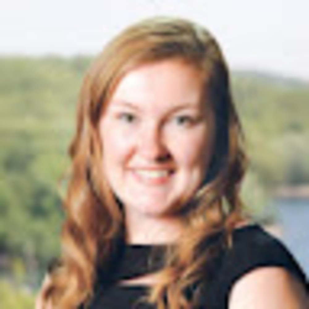 Meet your Posher, Hilary